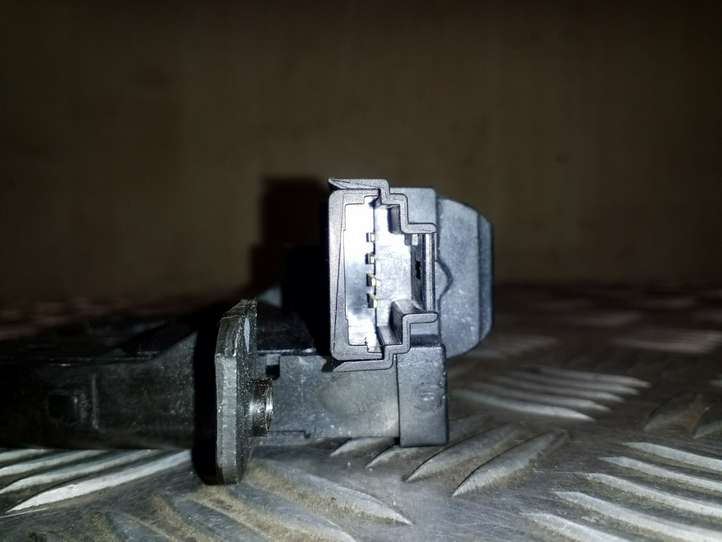 Nissan Qashqai (2006 - 2010)  90502AV70A Замок задней крышки