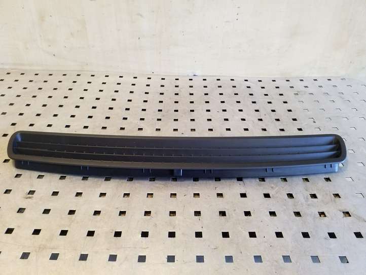 Nissan Qashqai (2006 - 2010)  68745JD000 Другая деталь панели