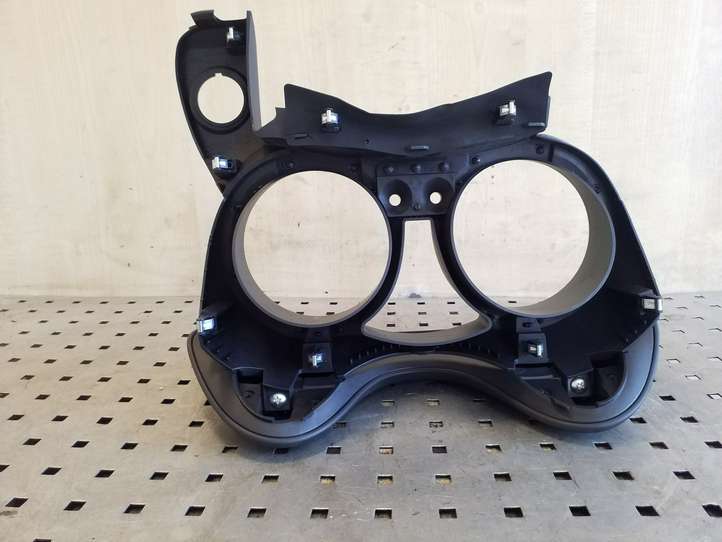 Nissan Juke I F15 (2010 - 2018)  682401KK0A Отделка приборного щитка