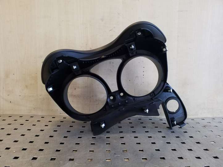 Nissan Juke I F15 (2010 - 2018)  682401KK0A Отделка приборного щитка