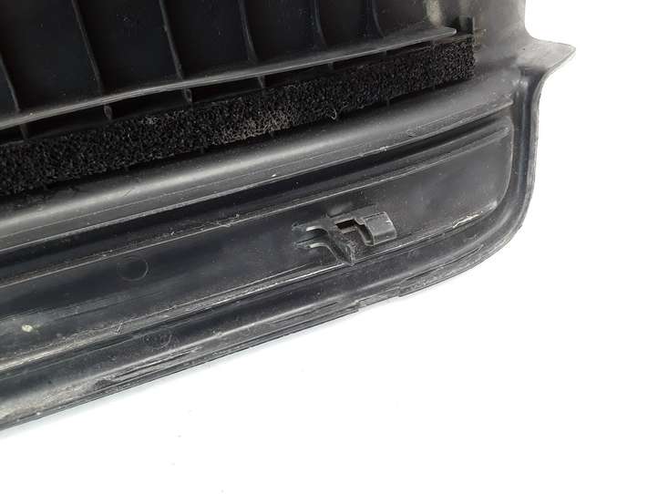 Toyota Avensis T250 (2006 - 2009)  6791805050 Отделка заднего порога (внутренняя)