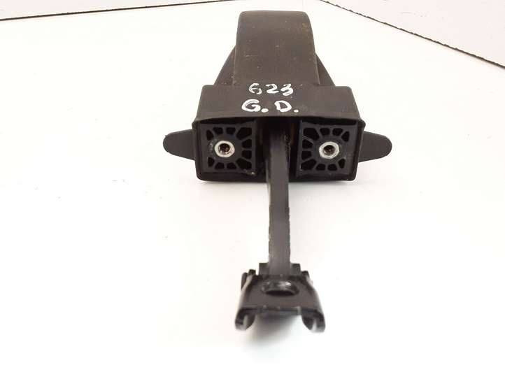 BMW 5 F10 F11 (2009 - 2016)  51227185637 Ограничитель открывания задней двери