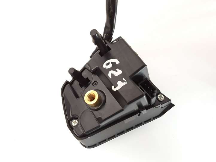BMW 5 F10 F11 (2009 - 2016)  9229479 Кнопки рулевого колеса