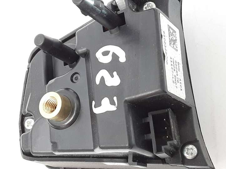 BMW 5 F10 F11 (2009 - 2016)  9229479 Кнопки рулевого колеса