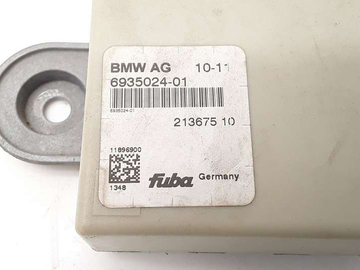 BMW 5 F10 F11 (2009 - 2016)  6935024 Блок управления антенной