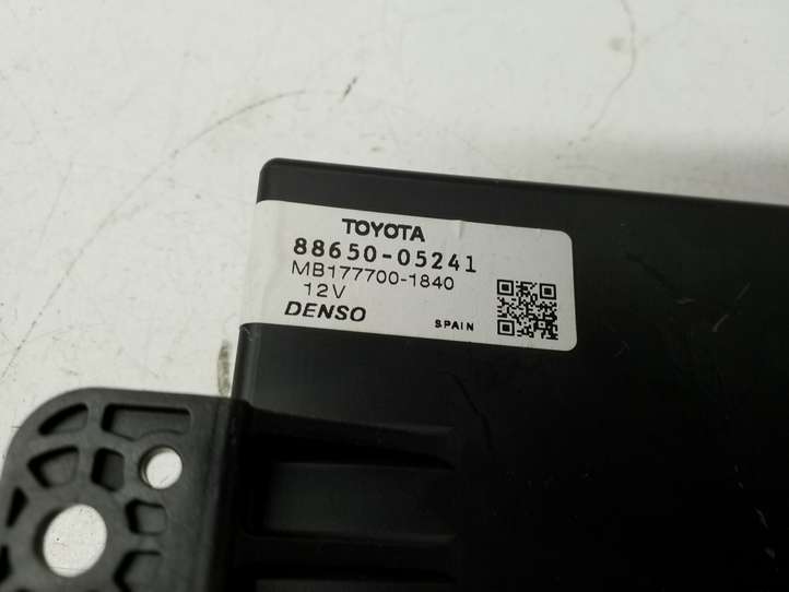 Toyota Avensis T270 (2009 - 2012)  MB1777001840 Блок управления кондиционером