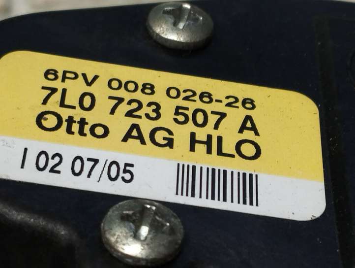 Volkswagen Touareg I (2002 - 2010)  7L0723507A Педаль акселератора