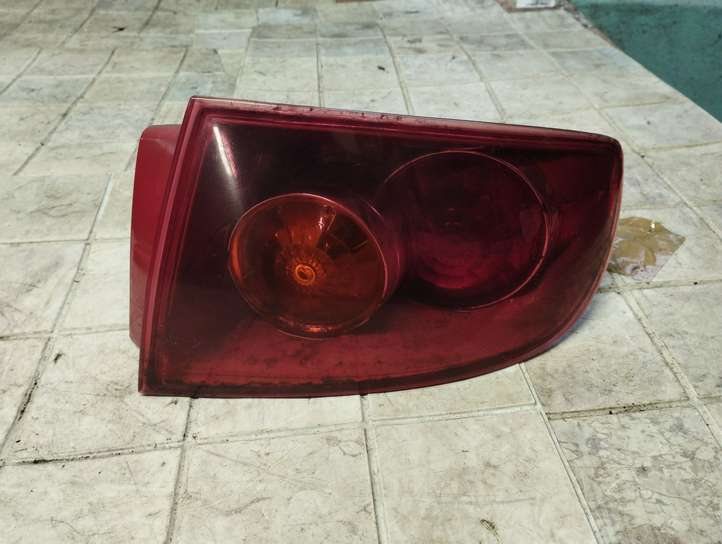 Mazda 3 (2003 - 2006)  082161965R Задний фонарь в кузове