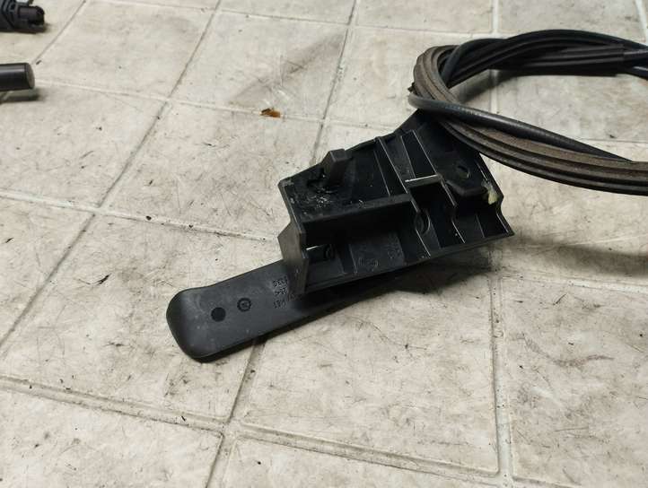 Volkswagen Tiguan (2007 - 2011)  1K1823633 Ручка капота