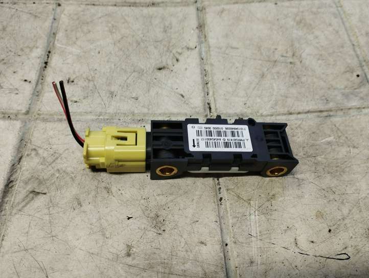 Mitsubishi Colt (2004 - 2008)  PMR587419 Датчик удара надувных подушек