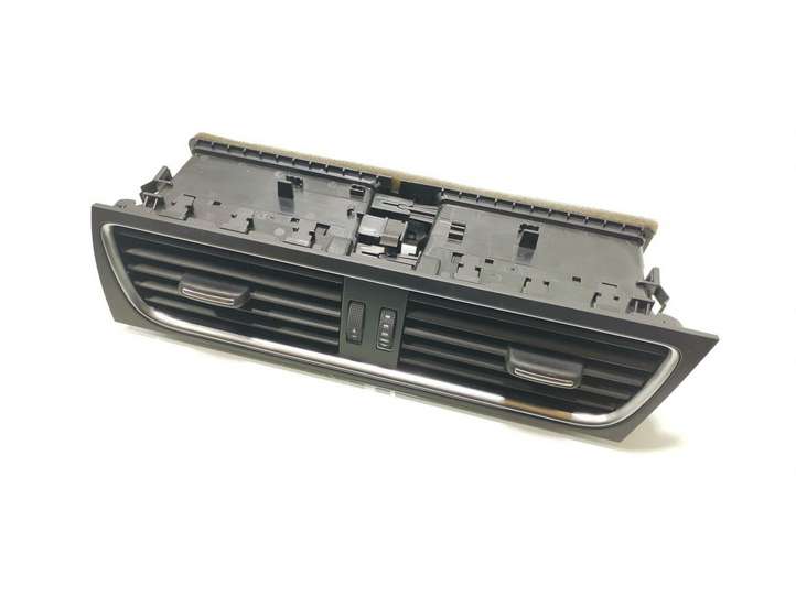 Audi A5 (2007 - 2011)  8T2820951B Центральный дефлектор