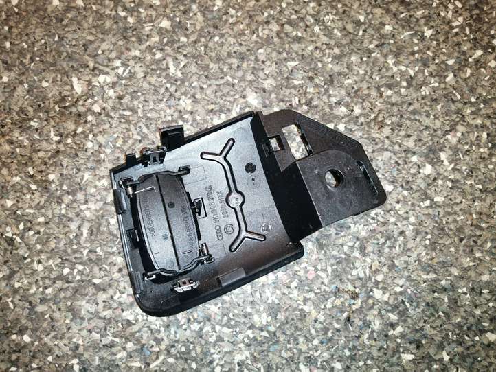 Audi A4 (2011 - 2015)  8K1905219A Другая деталь панели