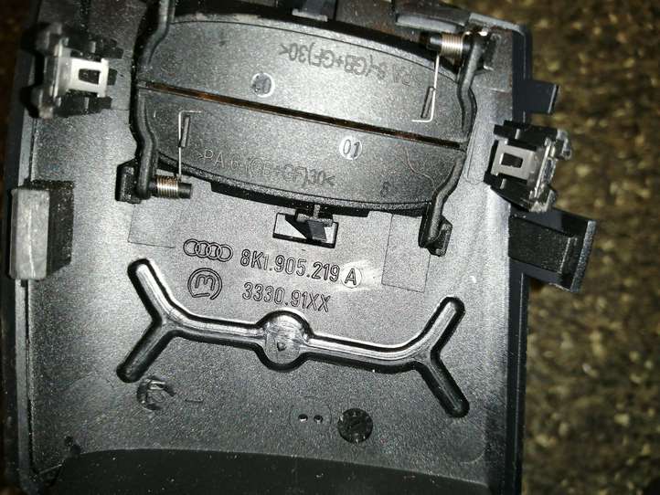 Audi A4 (2011 - 2015)  8K1905219A Другая деталь панели