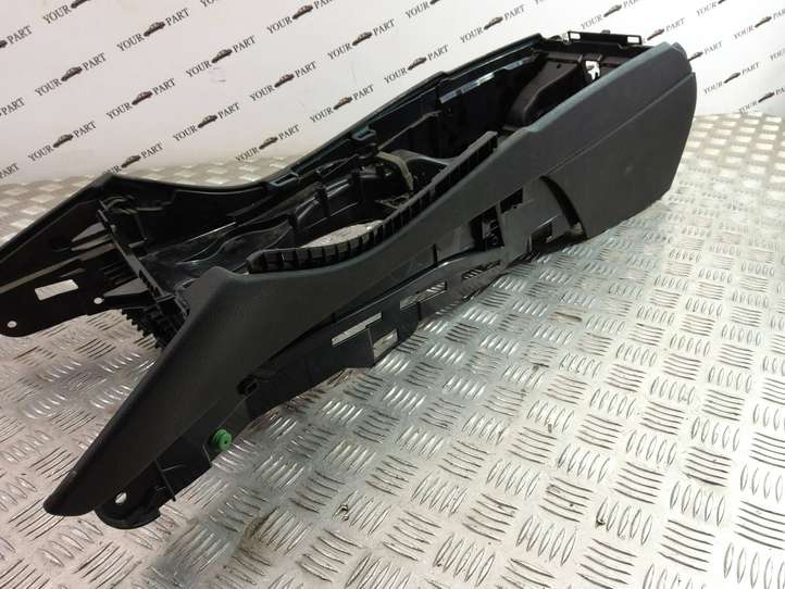 BMW 5 F10 F11 (2009 - 2016)  9306070 Центральная консоль