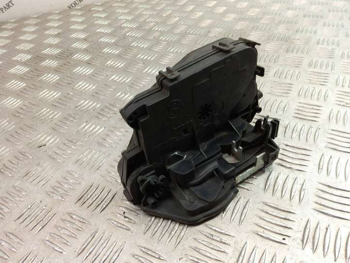 BMW 3 E90 E91 (2005 - 2012)  7060296 Замок задней двери