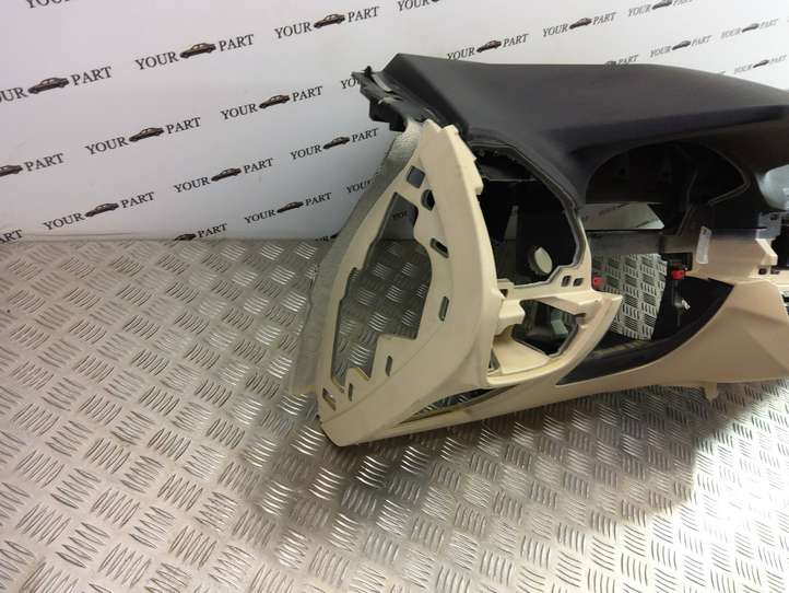 BMW X3 G01 (2018 - )  6721301 Панель