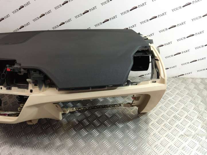 BMW X3 G01 (2018 - )  6721301 Панель