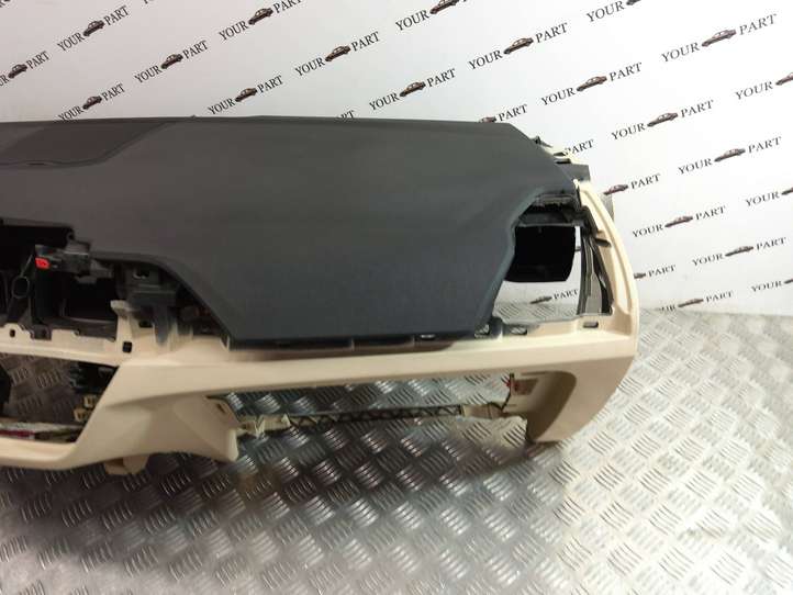 BMW X3 G01 (2018 - )  6721301 Панель