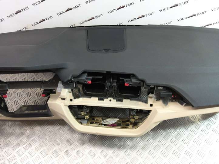 BMW X3 G01 (2018 - )  6721301 Панель