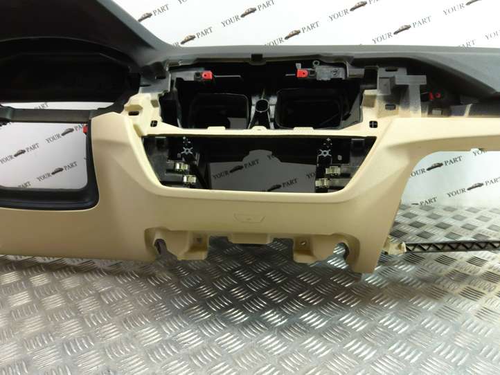 BMW X3 G01 (2018 - )  6721301 Панель