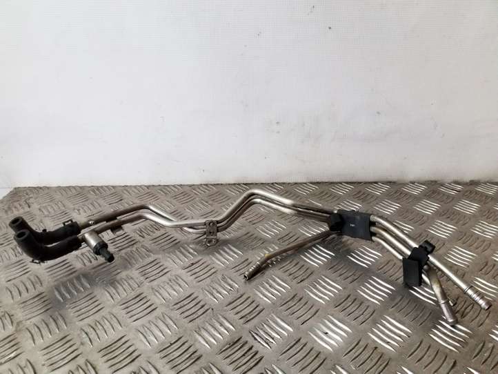 Audi A6 (2011 - 2014)  03L201360AF Топливная трубка (трубки)