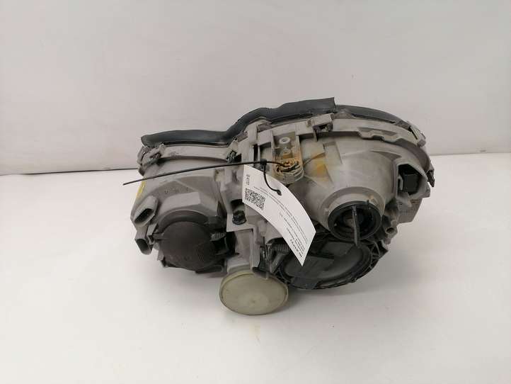 Mercedes-Benz C W203 (2000 - 2007)  A2038200261 Передняя фара