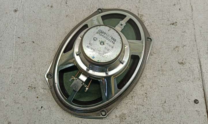 Dodge Caliber (2006 - 2012)  05091019AB Громкоговоритель (громкоговорители) в задних дверях