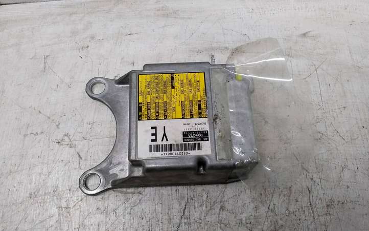 Toyota Prius (XW30) (2009 - 2015)  8917047110 Блок управления надувных подушек