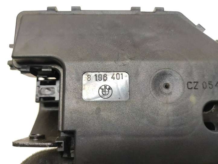 BMW 1 E81 E87 (2004 - 2011)  8196401 Замок задней крышки