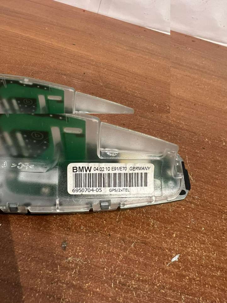 BMW X5 E70 (2006 - 2013)  695070405 Антенна (антенна GPS)