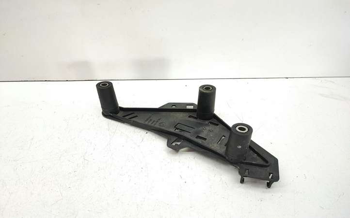 BMW X5 E70 (2006 - 2013)  7805459 Другая деталь отсека двигателя