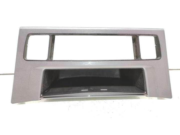 BMW 5 E60 E61 (2004 - 2010)  9139391 Ящик для вещей