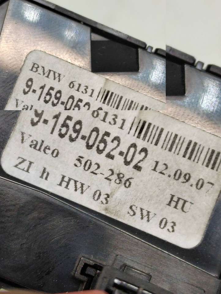 BMW 5 E60 E61 (2004 - 2010)  9159052 Включатель обогрева