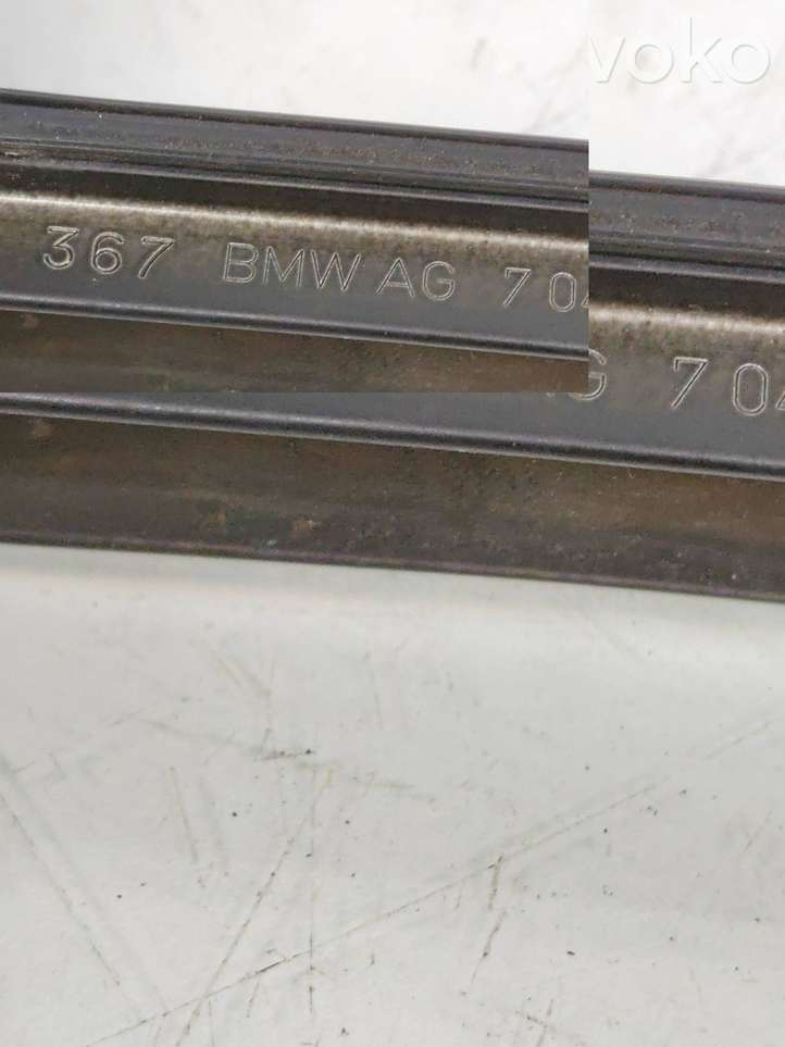 BMW 5 E60 E61 (2004 - 2010)  7045448 Отделка стоек лобового стекла