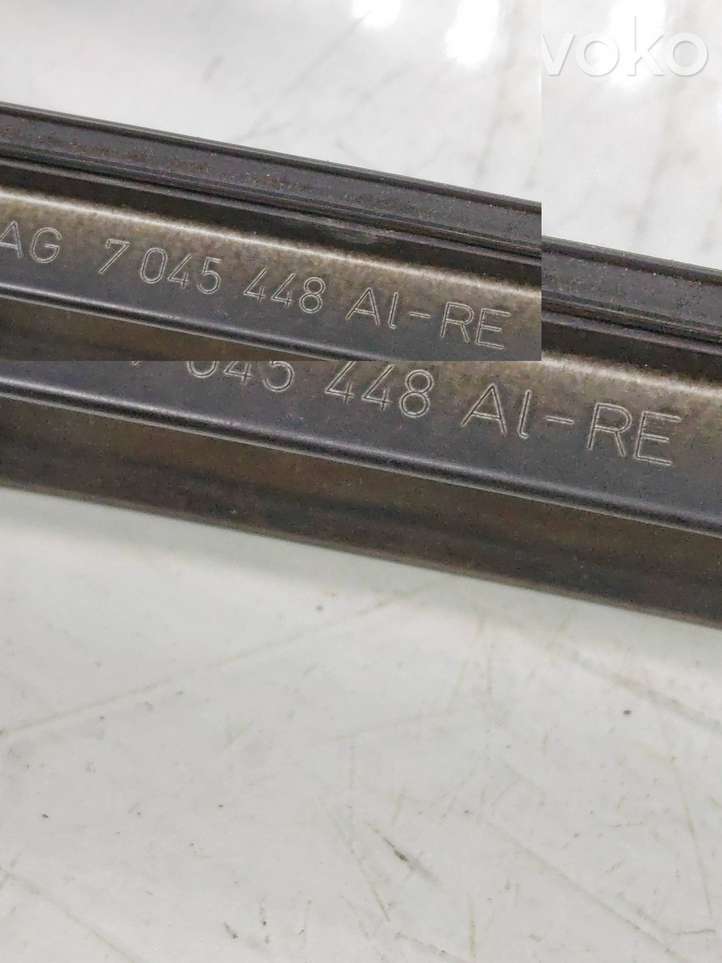 BMW 5 E60 E61 (2004 - 2010)  7045448 Отделка стоек лобового стекла