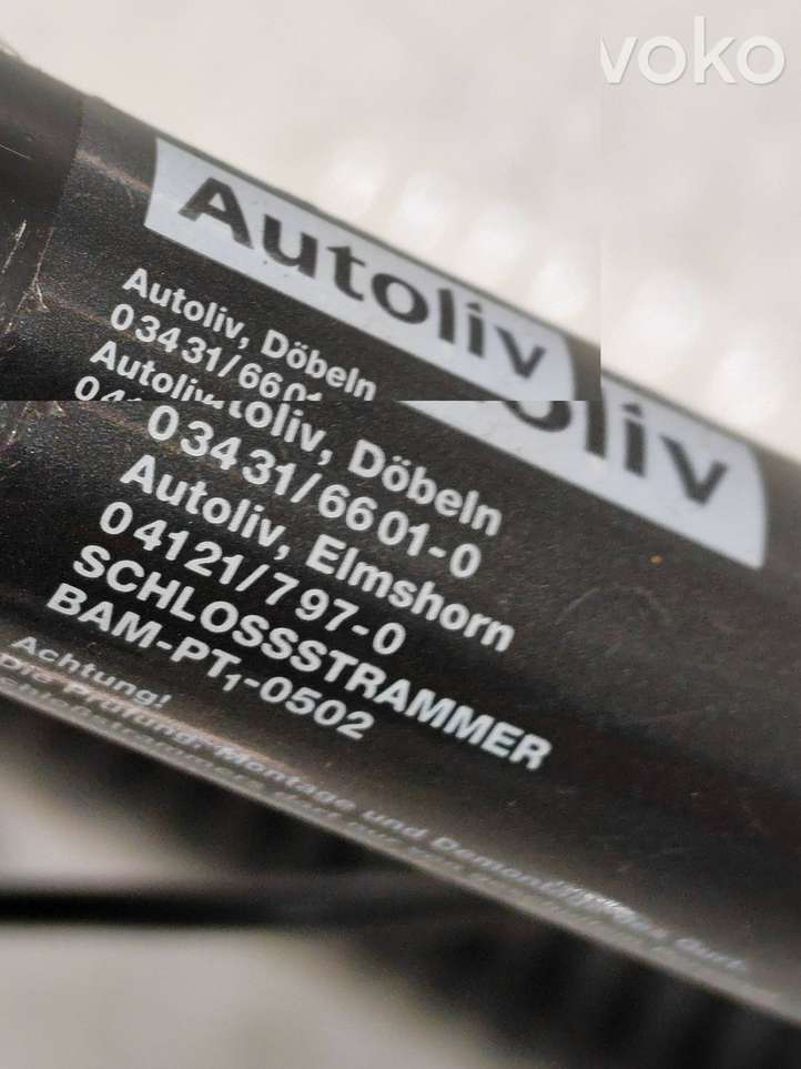 BMW 5 E60 E61 (2004 - 2010)  561272102L Передняя звукоизоляция