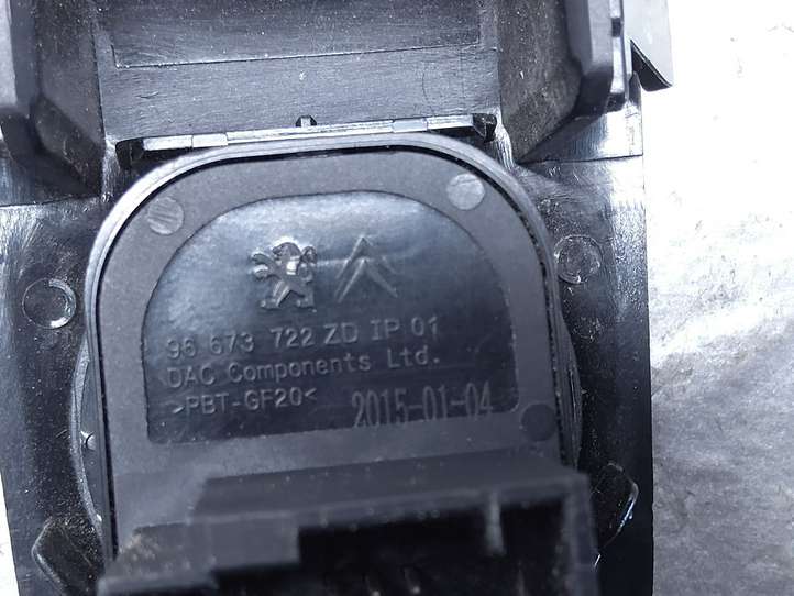 Citroen Berlingo (2018 - )  96673722ZD Включатель зеркал