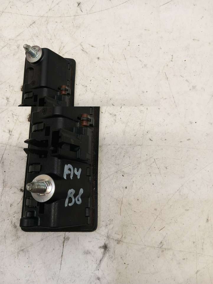 Audi A4 (2007 - 2011)  5N0827566 Ручка задней крышки