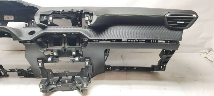 Peugeot 208 (2019 - )   Панель