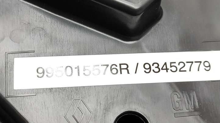 Renault Trafic III (X82) (2014 - )  995015576R Ящик для вещей