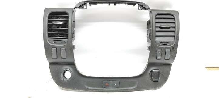 Renault Trafic III (X82) (2014 - )  632607479R Отделка радио/ навигации