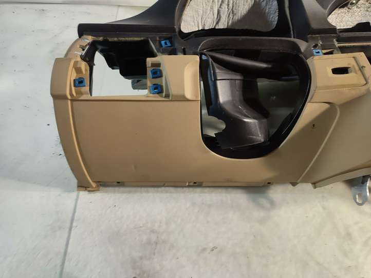 BMW 3 E90 E91 (2005 - 2012)  9125811 Панель