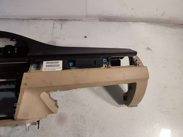 BMW 3 E90 E91 (2005 - 2012)  9125811 Панель