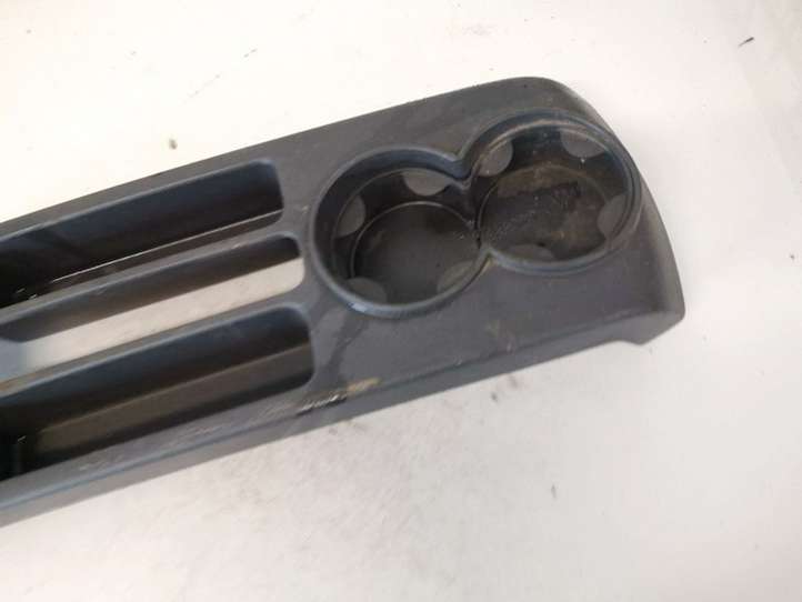 Volkswagen Polo (1994 - 2001)  6q0863319 Передний держатель чашки