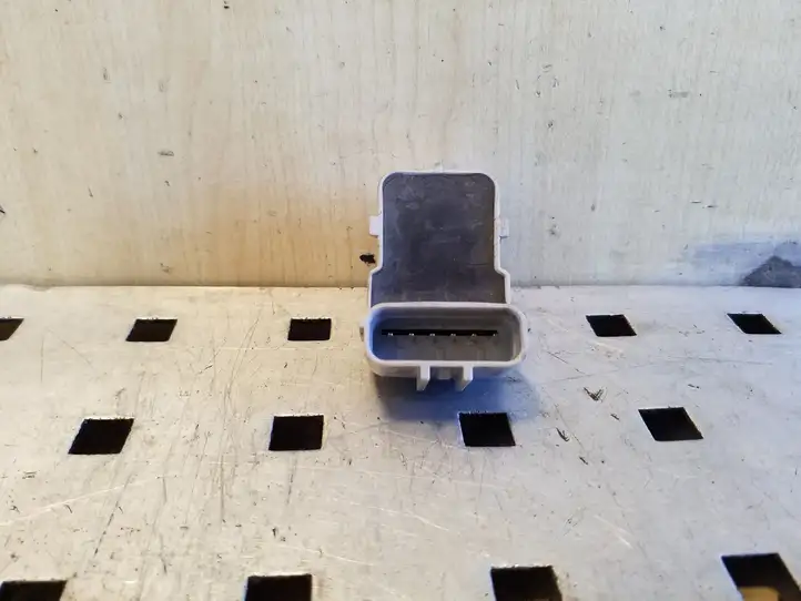 Hyundai ix35 (2009 - 2013)  957202S101 Датчик (датчики) парковки