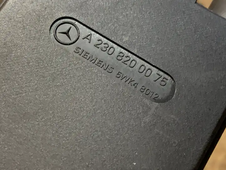 Mercedes-Benz SL R230 (2001 - 2012) A2308200575 Антенна системы Keyless — фото 2