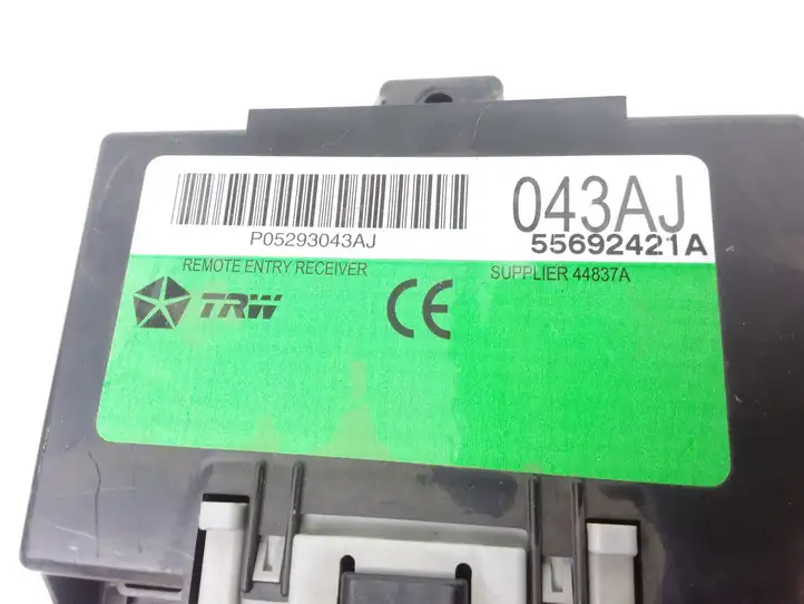 Chrysler PT Cruiser (2000 - 2010) P05293043AJ Модуль комфорта — фото 3