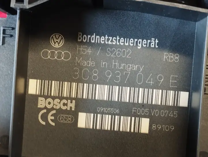 Volkswagen PASSAT B6 (2005 - 2010) 3C8937049E Модуль комфорта — фото 3