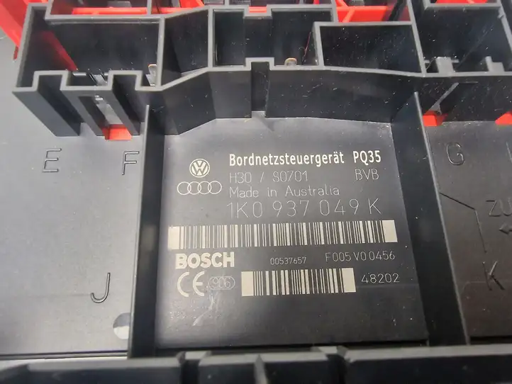 Volkswagen Golf V (2003 - 2009) 1K0937049K Модуль комфорта — фото 2