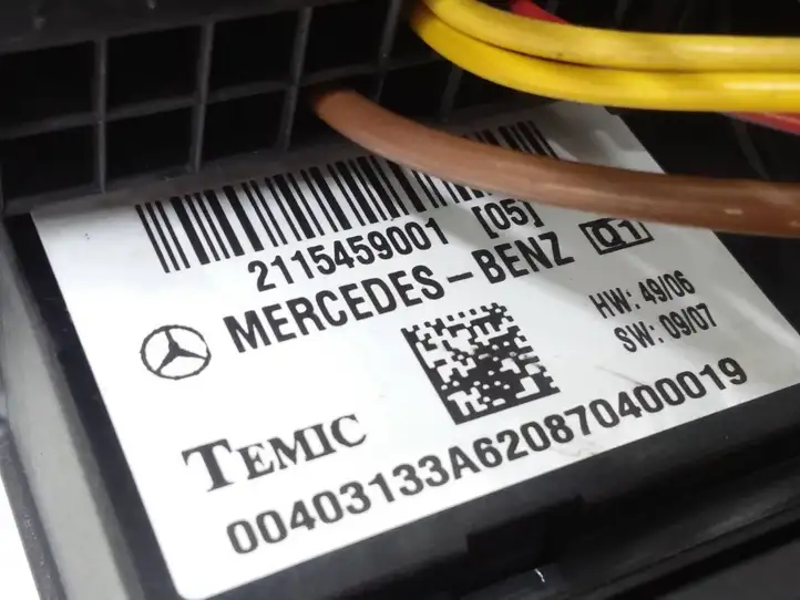 Mercedes-Benz CLS C219 (2003 - 2011) 2115459001 Модуль комфорта — фото 5